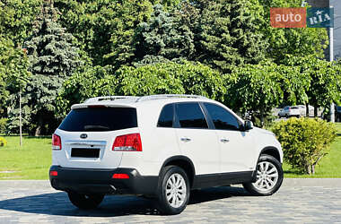 Позашляховик / Кросовер Kia Sorento 2011 в 