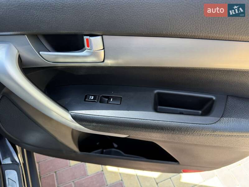 Позашляховик / Кросовер Kia Sorento 2012 в Вінниці