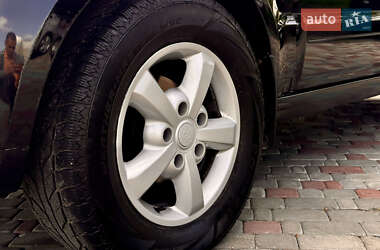 Позашляховик / Кросовер Kia Sorento 2008 в 