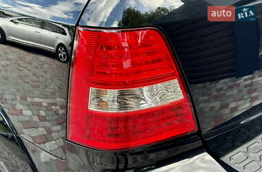 Позашляховик / Кросовер Kia Sorento 2008 в 