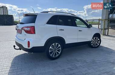 Позашляховик / Кросовер Kia Sorento 2015 в 