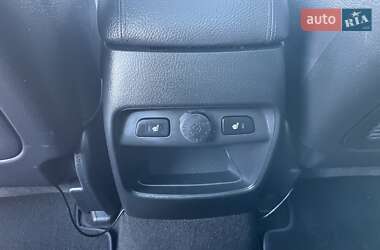 Позашляховик / Кросовер Kia Sorento 2015 в 
