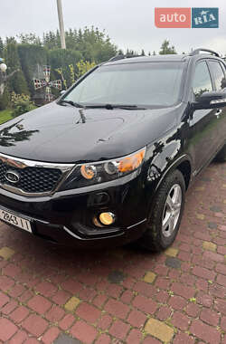 Позашляховик / Кросовер Kia Sorento 2012 в 