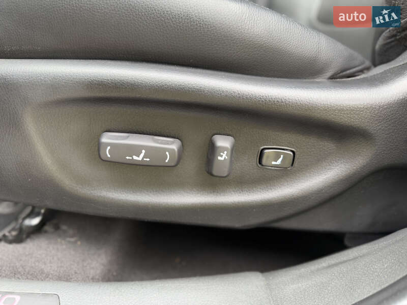 Позашляховик / Кросовер Kia Sorento 2014 в Чернігові