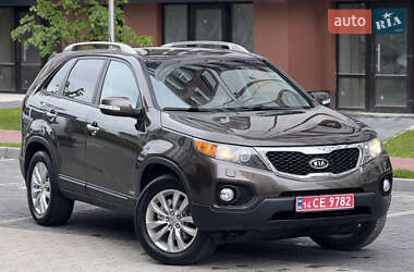 Позашляховик / Кросовер Kia Sorento 2010 в 