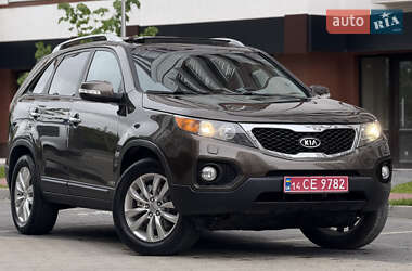Позашляховик / Кросовер Kia Sorento 2010 в 