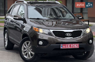 Позашляховик / Кросовер Kia Sorento 2010 в 