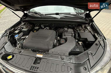 Позашляховик / Кросовер Kia Sorento 2010 в 