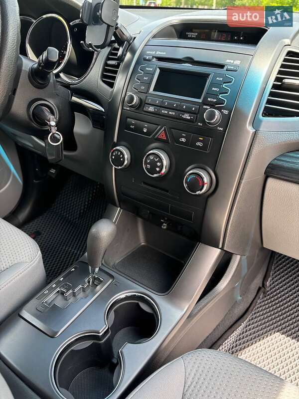Позашляховик / Кросовер Kia Sorento 2010 в Дніпрі