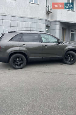 Внедорожник / Кроссовер Kia Sorento 2011 в 
