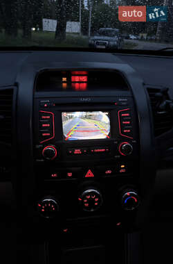 Позашляховик / Кросовер Kia Sorento 2012 в Чернігові