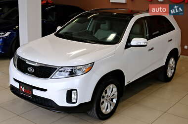 Позашляховик / Кросовер Kia Sorento 2015 в 
