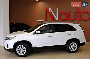 Позашляховик / Кросовер Kia Sorento 2015 в 