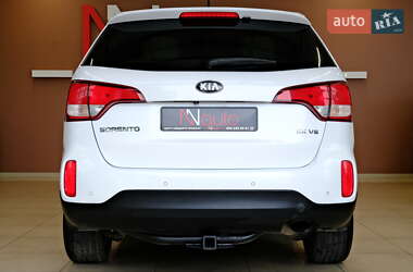 Позашляховик / Кросовер Kia Sorento 2015 в 
