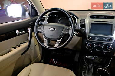 Позашляховик / Кросовер Kia Sorento 2015 в 