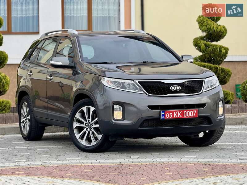Позашляховик / Кросовер Kia Sorento 2013 в 