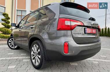 Позашляховик / Кросовер Kia Sorento 2013 в 