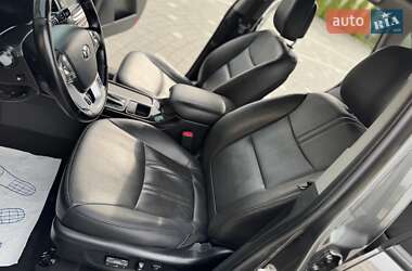 Позашляховик / Кросовер Kia Sorento 2013 в 