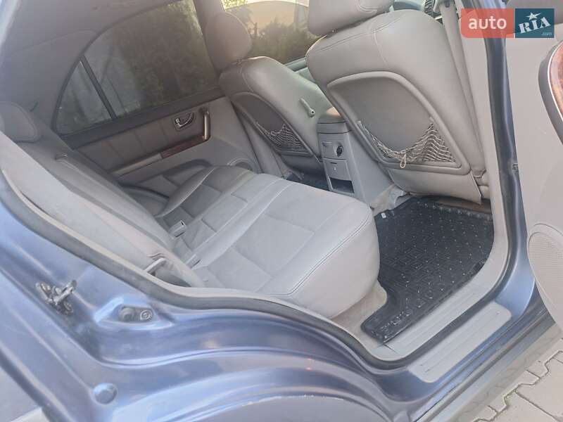 Внедорожник / Кроссовер Kia Sorento 2004 в Черновцах