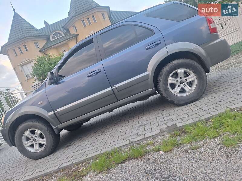 Внедорожник / Кроссовер Kia Sorento 2004 в Черновцах