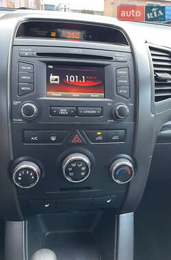 Внедорожник / Кроссовер Kia Sorento 2012 в 