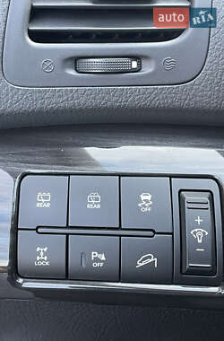 Внедорожник / Кроссовер Kia Sorento 2012 в 