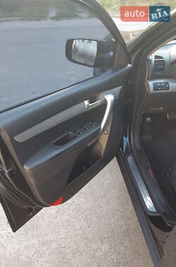 Внедорожник / Кроссовер Kia Sorento 2011 в 
