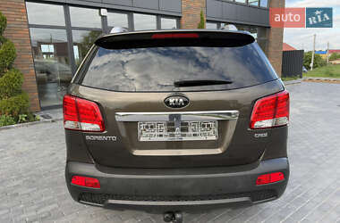 Позашляховик / Кросовер Kia Sorento 2010 в 