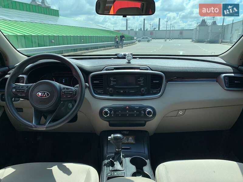 Позашляховик / Кросовер Kia Sorento 2015 в Києві
