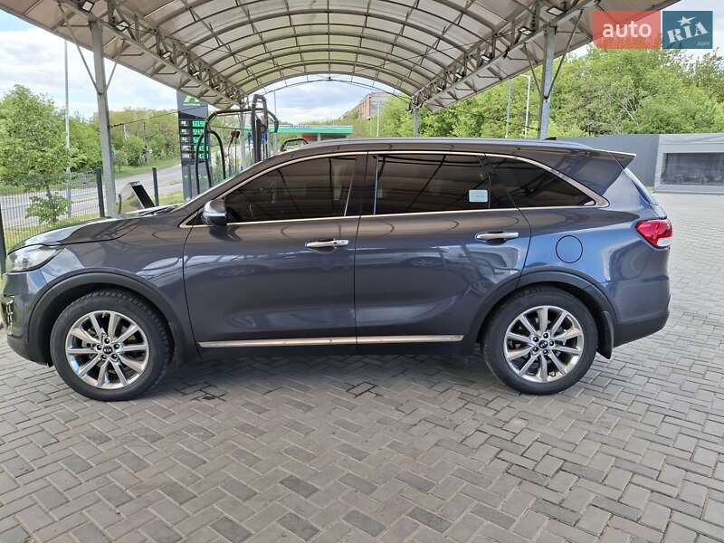 Внедорожник / Кроссовер Kia Sorento 2016 в 