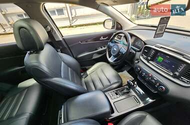 Внедорожник / Кроссовер Kia Sorento 2017 в 