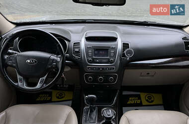 Внедорожник / Кроссовер Kia Sorento 2014 в 