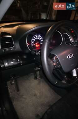 Позашляховик / Кросовер Kia Sorento 2014 в 