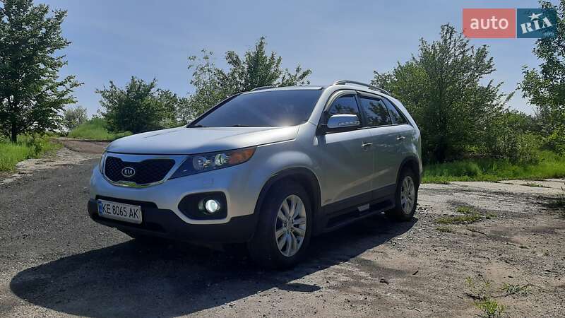 Позашляховик / Кросовер Kia Sorento 2012 в 