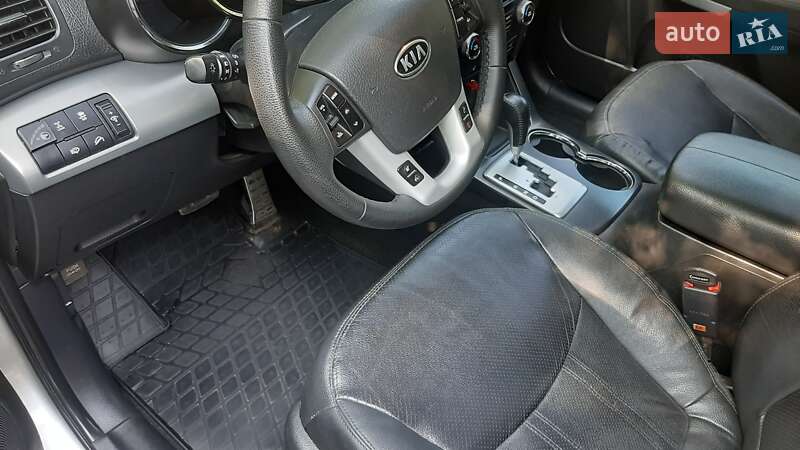Внедорожник / Кроссовер Kia Sorento 2012 в Александровке