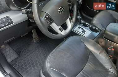 Позашляховик / Кросовер Kia Sorento 2012 в 
