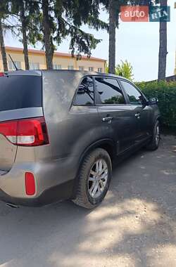 Внедорожник / Кроссовер Kia Sorento 2013 в 