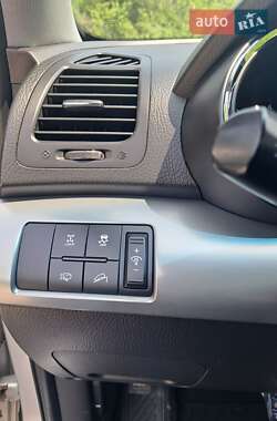 Внедорожник / Кроссовер Kia Sorento 2011 в 