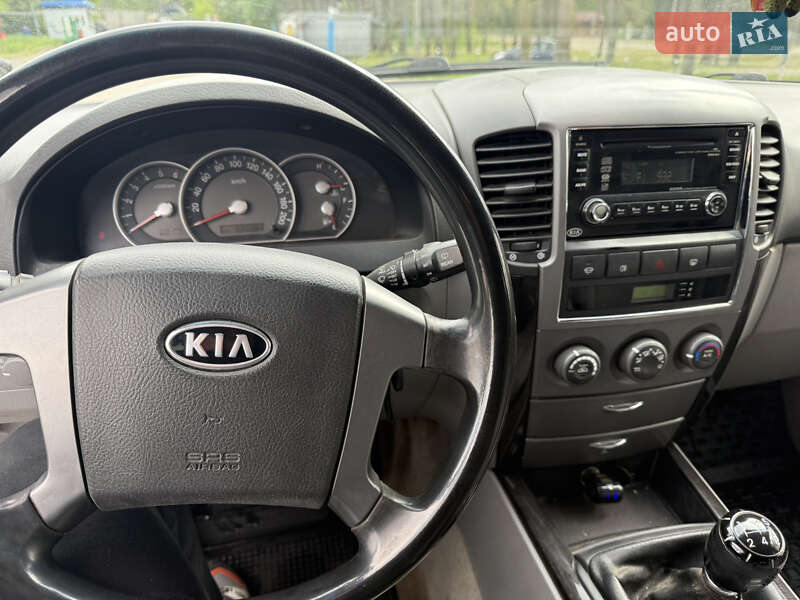 Внедорожник / Кроссовер Kia Sorento 2006 в Глухове
