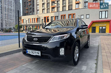 Позашляховик / Кросовер Kia Sorento 2013 в 