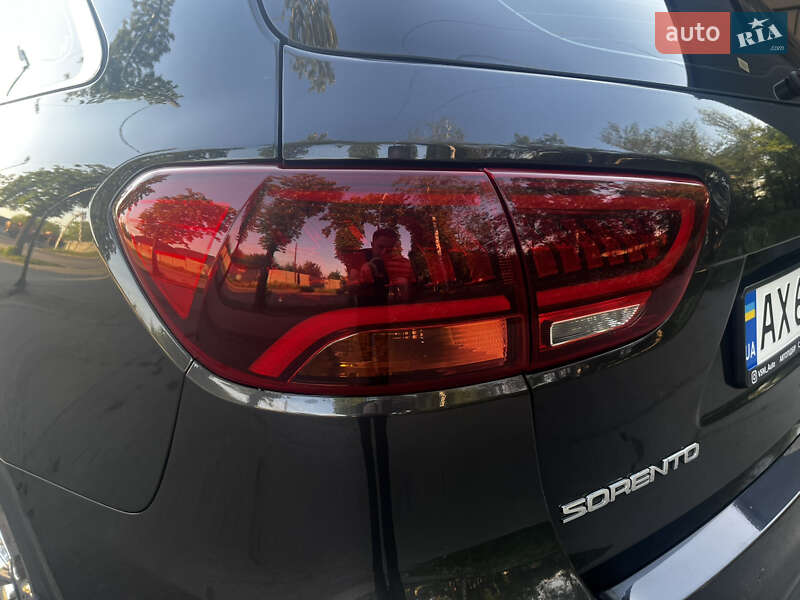 Позашляховик / Кросовер Kia Sorento 2017 в Первомайську