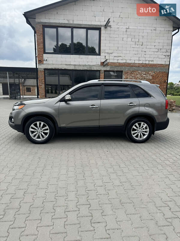 Позашляховик / Кросовер Kia Sorento 2012 в Скалаті