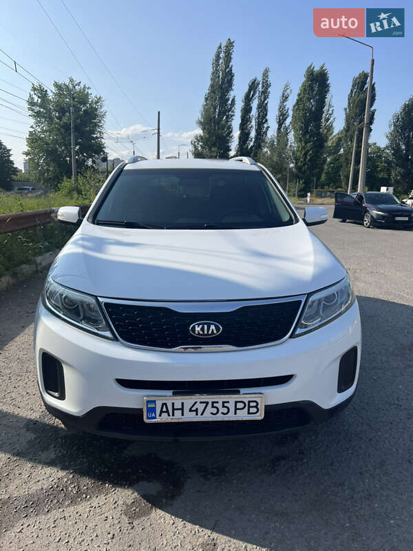 Внедорожник / Кроссовер Kia Sorento 2014 в 