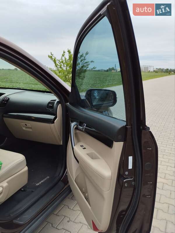 Позашляховик / Кросовер Kia Sorento 2010 в Липовці