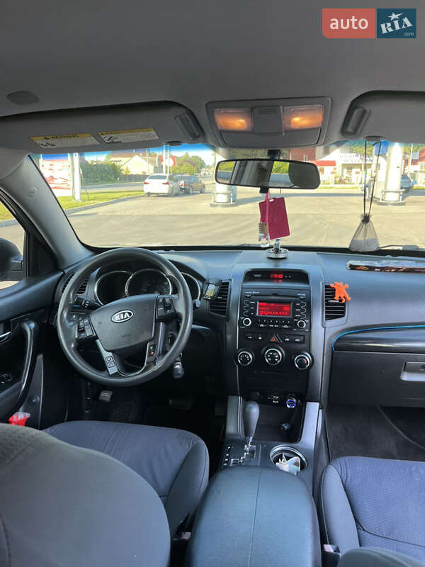 Внедорожник / Кроссовер Kia Sorento 2011 в Городке