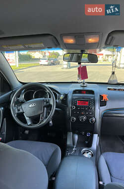 Внедорожник / Кроссовер Kia Sorento 2011 в 