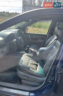 Внедорожник / Кроссовер Kia Sorento 2003 в 
