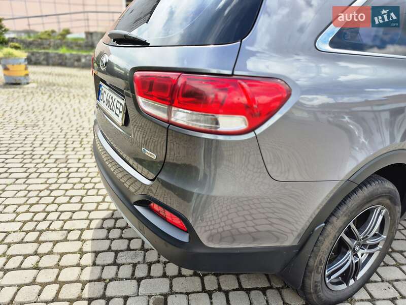 Позашляховик / Кросовер Kia Sorento 2015 в Шептицькому