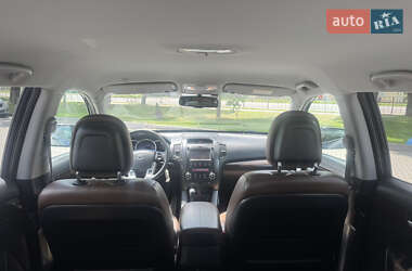 Позашляховик / Кросовер Kia Sorento 2012 в 
