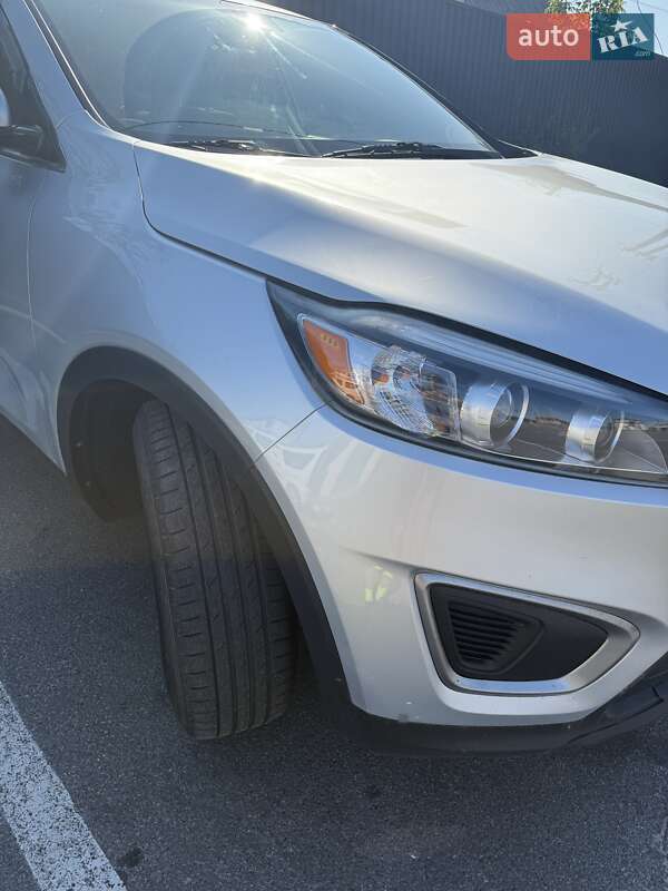 Внедорожник / Кроссовер Kia Sorento 2016 в Киеве